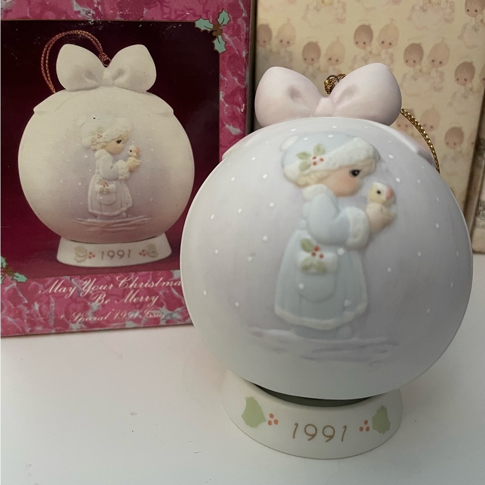 New Precious Moments Holiday Ornament 1991